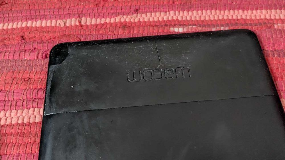 Cintiq 13HD Creative Pen Display (PEÇAS)- TUDO FUNCIONA MENOS UM CABO