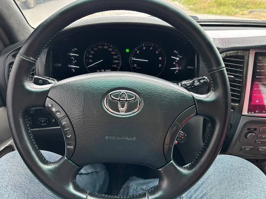 Toyota Land Cruiser 100