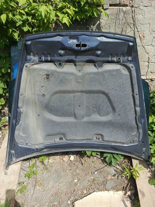 Капот на Kia Sportage 1 Mazda 626 Honda Accord VII Coupe USA VW Polo