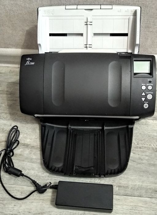 Сканер Fujitsu fi-7160