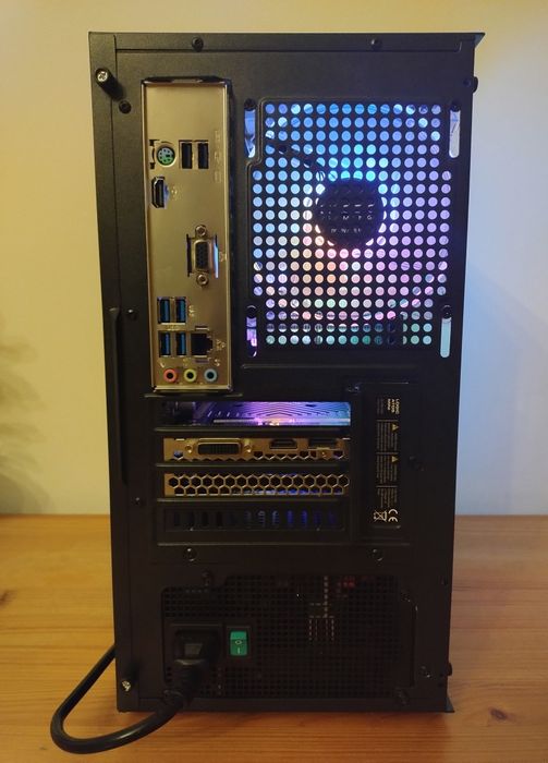 Komputer | Ryzen 5 3600 | GTX 1660 SUPER | 32GB RAM | M.2 500GB