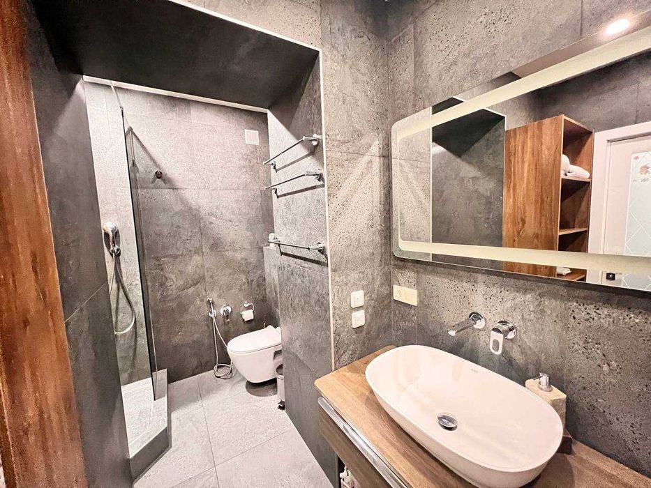 Продам 4 х кімнатну квартиру 3 окремі спальні River Park Видова 87 м2