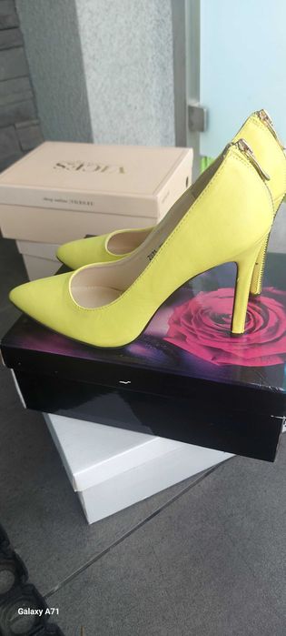 Nowe piękne szpileczki. Nowe. 39r.