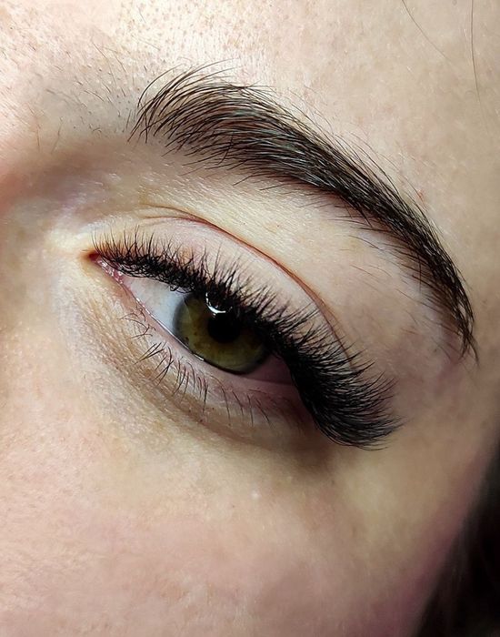 Навчання нарощуванню вій