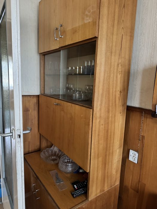 Meblościanki, meble, stoliki