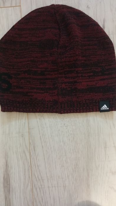 Зимние шапки адидас найк  без дефектів