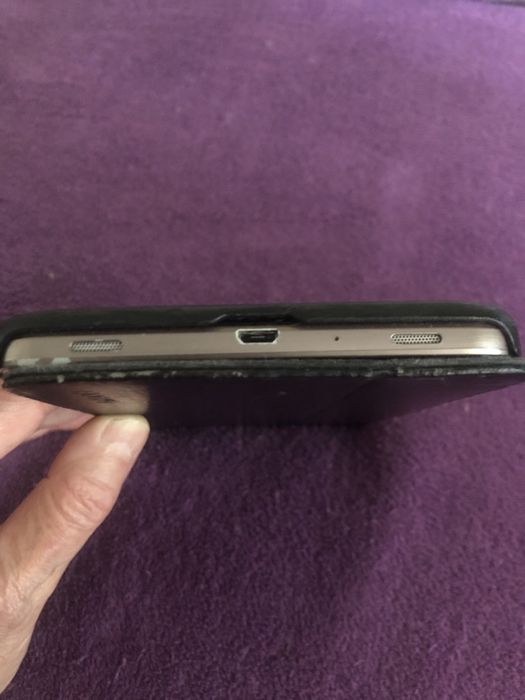 Продаю планшет «Samsung SM-T210”