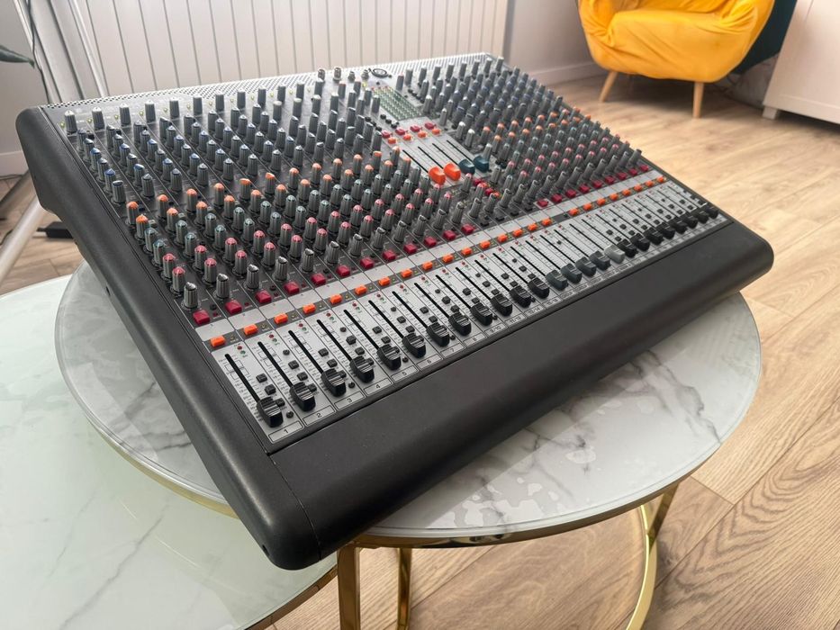Mikser Behringer XL2400