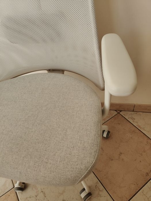Ikea Jarvfjallet krzesło biurowe ergonomiczne fotel
