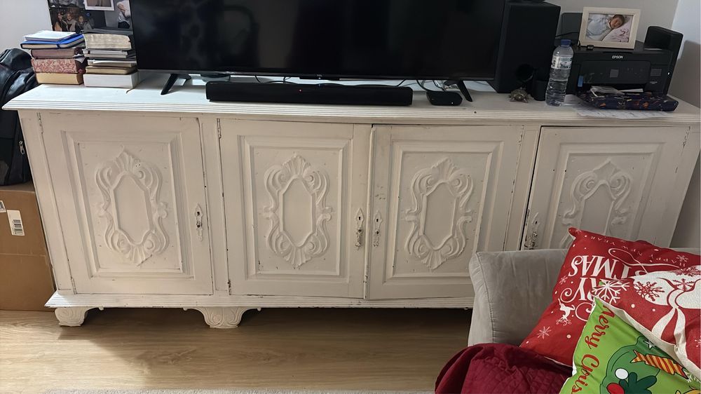 Móvel antigo para restauro