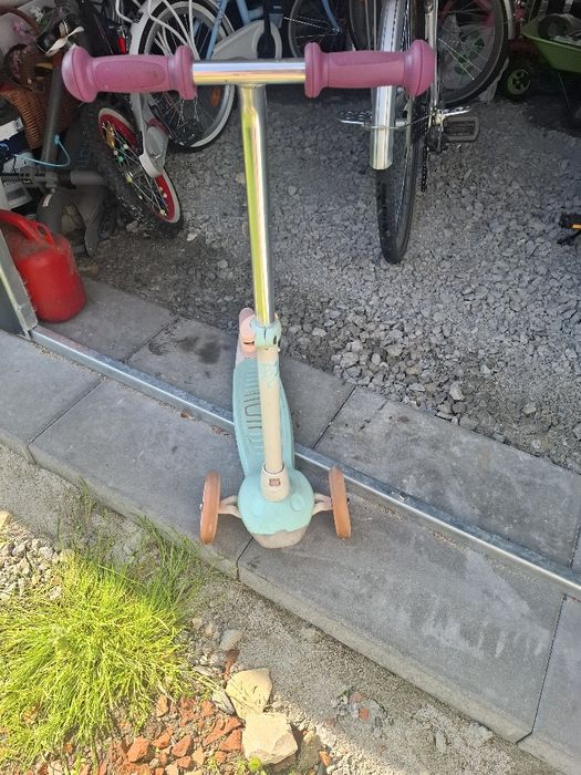 Hulajnoga dla dziewczynki