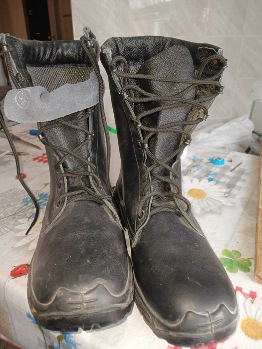 Черевики берці шкіряні