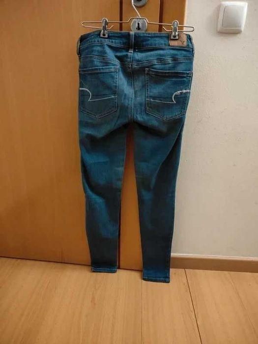 Calça de ganga skinny Super Stretch para mulher, da marca American Eagle Outfitters