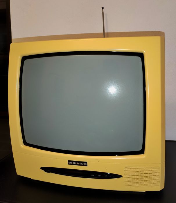 TV CRT Diginium (SAMSUNG), como nova