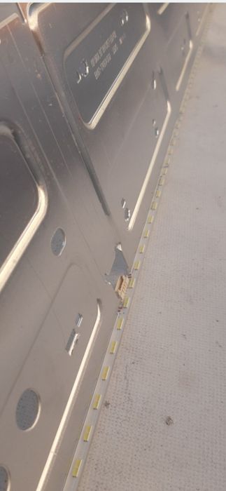 Samsung ue50au9005 às peças