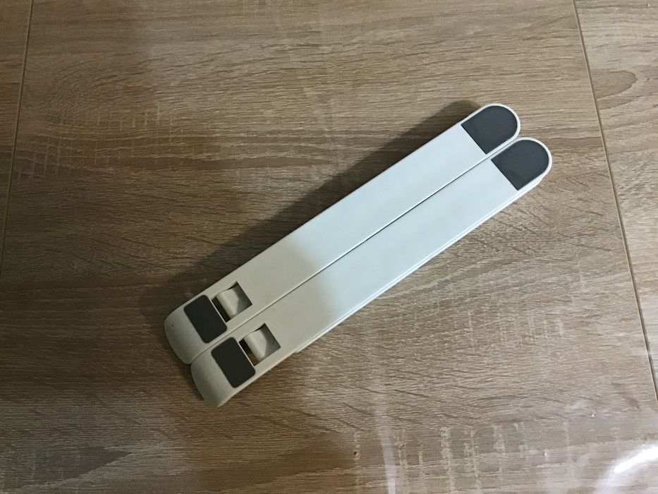 Base articulada para computador portátil