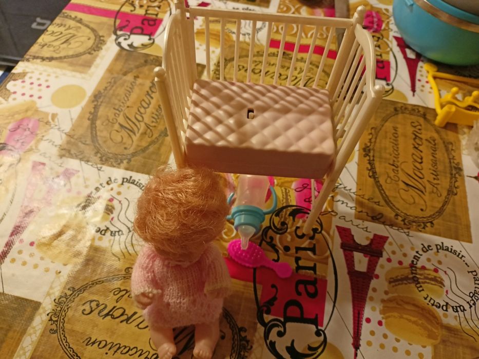 Кроватка для пупсика музыкальная
