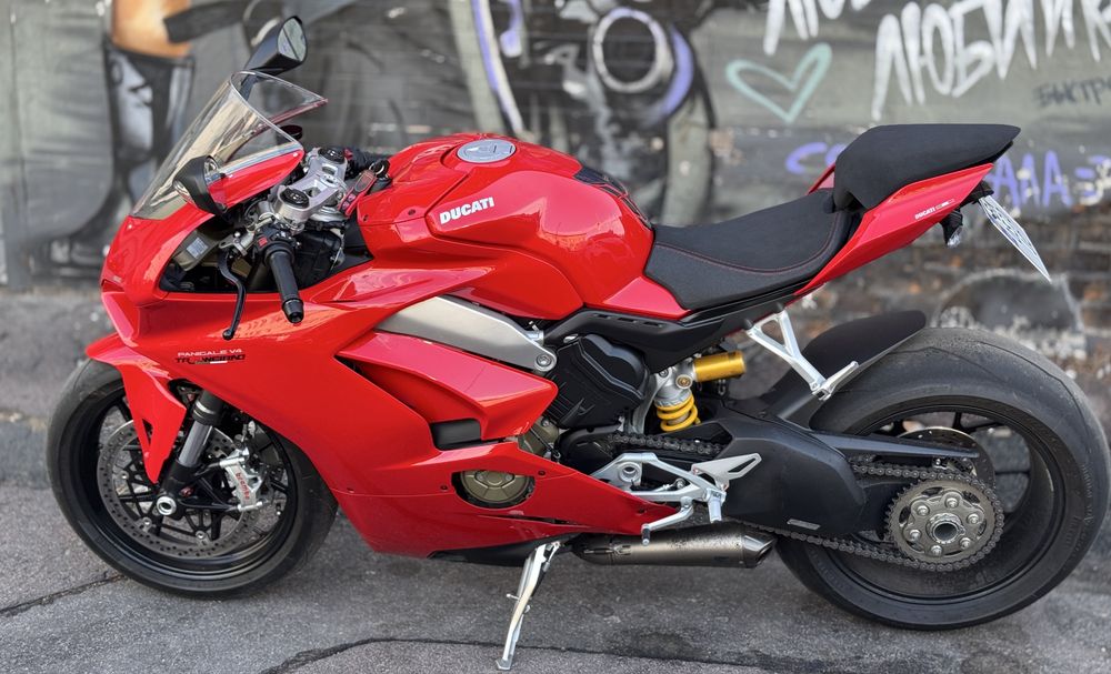 Мотоцикл Ducati Panigale V4 2018 рік