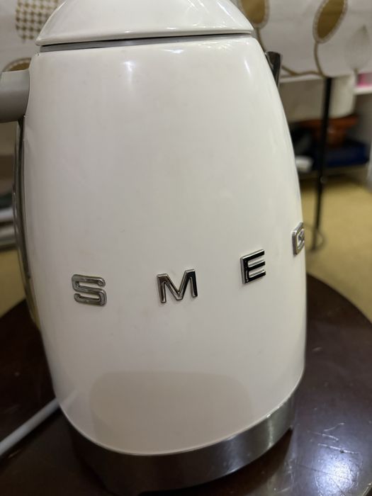 Електрочайник  Smeg