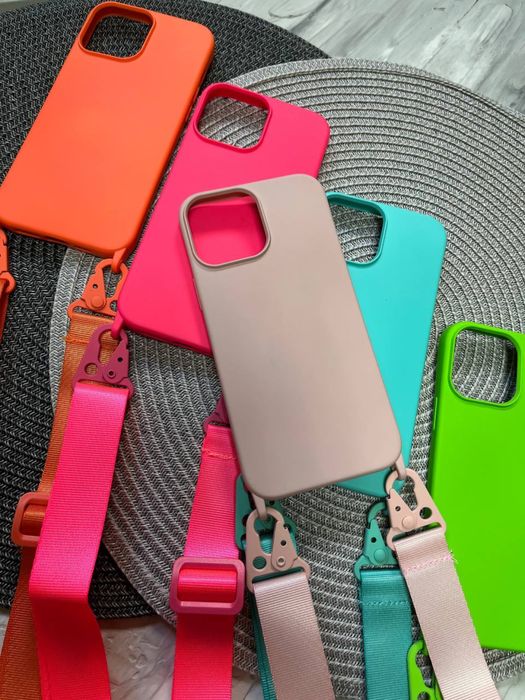 Распродажа чехлов на айфон с ремешками iphone от 7 до 14 pro max