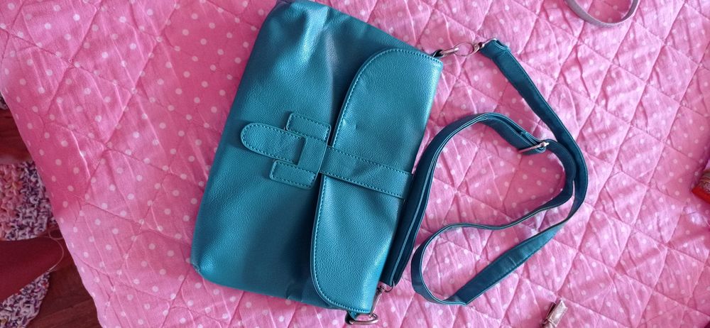 Vendo cinco malinhas de mão