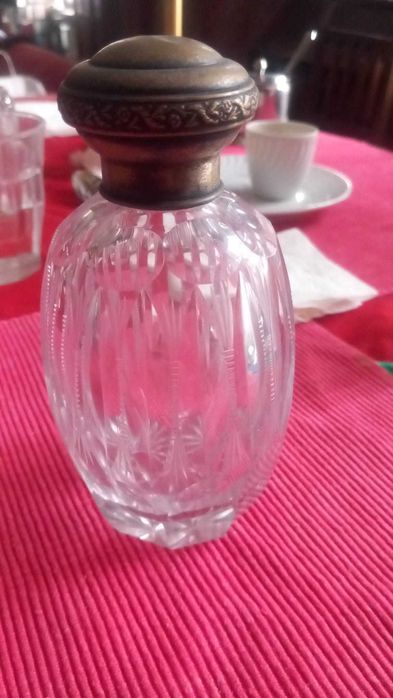 Butter dish and crystal jars430582813259223045