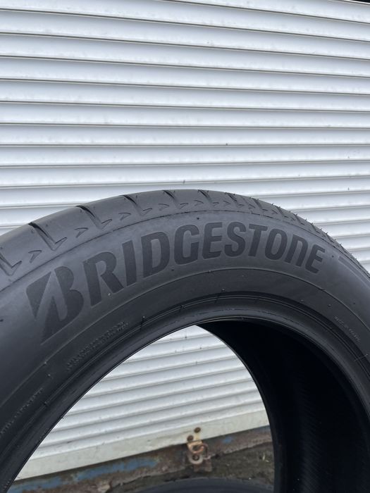 Продам комплект шин Brigestone 255/55/19