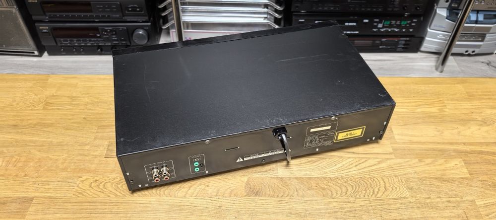 CD-програвач Kenwood DP-2030