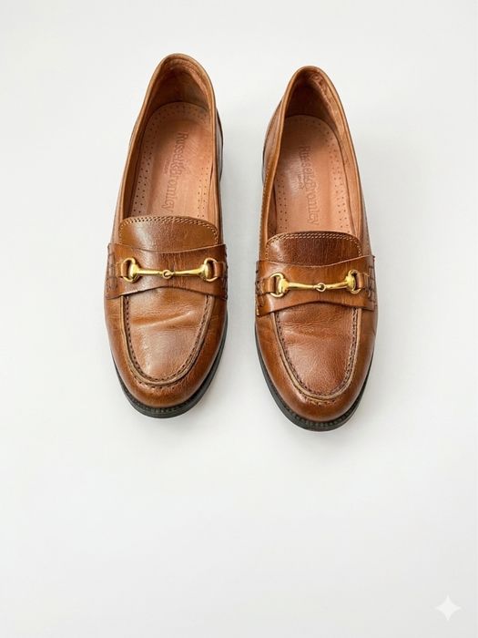 Класичні шкіряні лофери від елітного британського бренду russell & bromley.