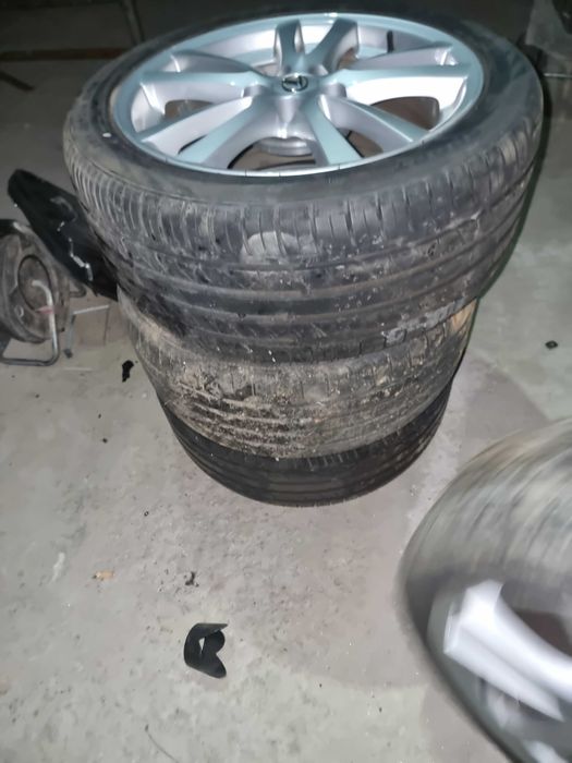 4 jantes lexus com pneus