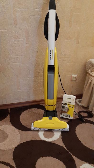 Миючий пилосос Karcher FC 5 Cordless (1.055-601.0)
Жовтий
Об'єм пилозб