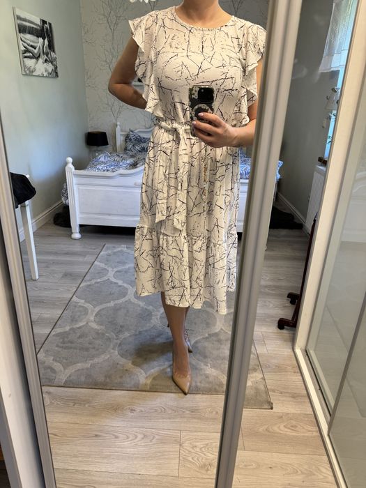 Nowa sukienka. Reserved. M