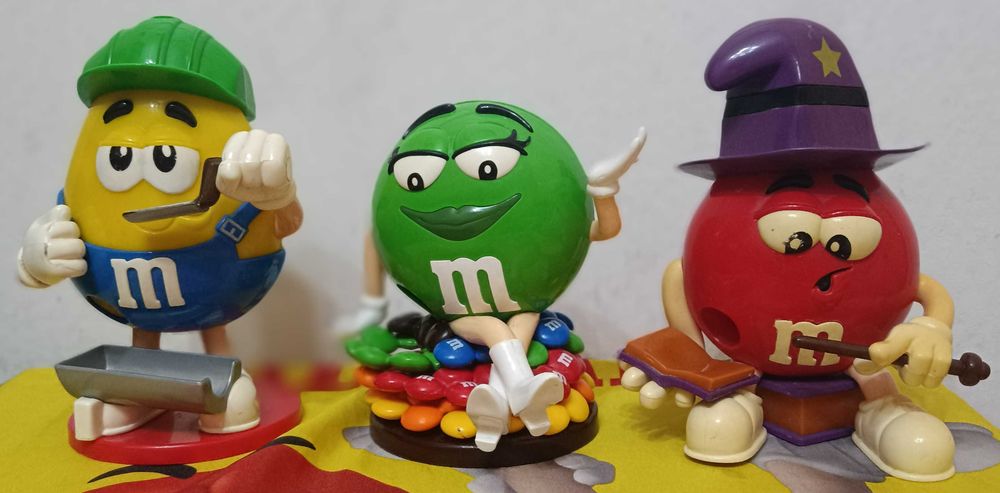 Игрушка диспенсер ММS