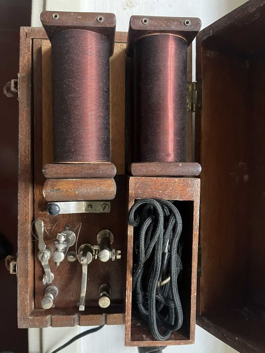 Máquina médica antiga de choques elétricos