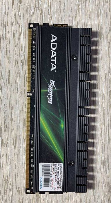 Память ADATA XPG 8 GB (2x4GB) DDR3 1600 MHz (AX3U1600GC4G9-2G)