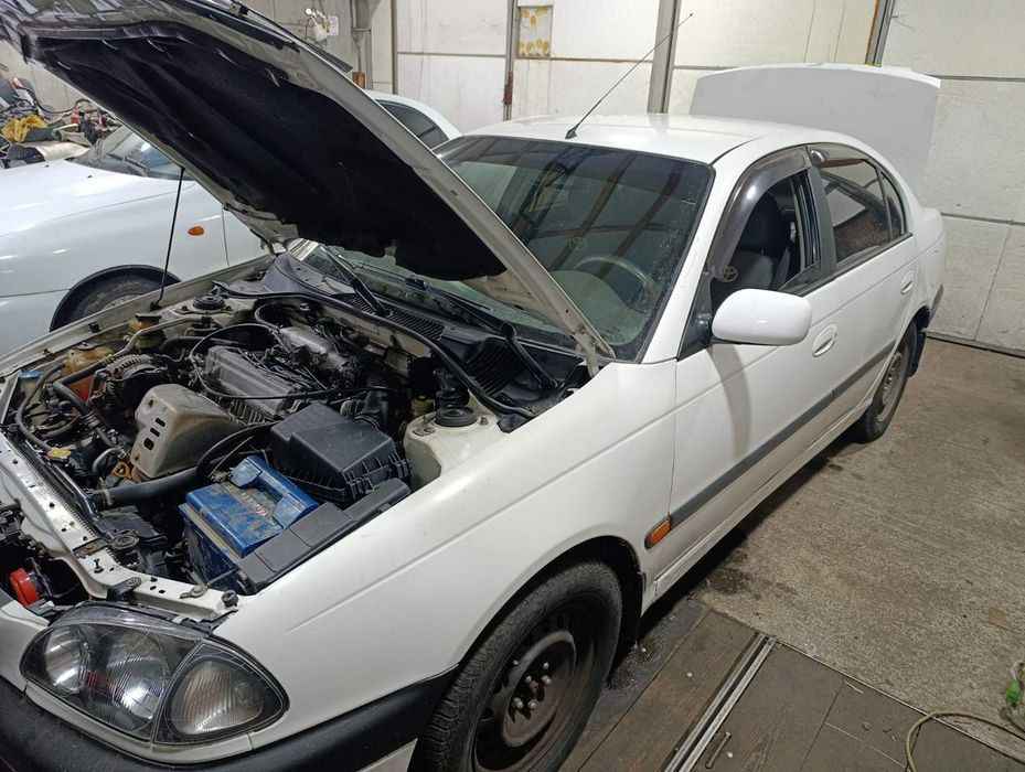 Toyota avensis t22