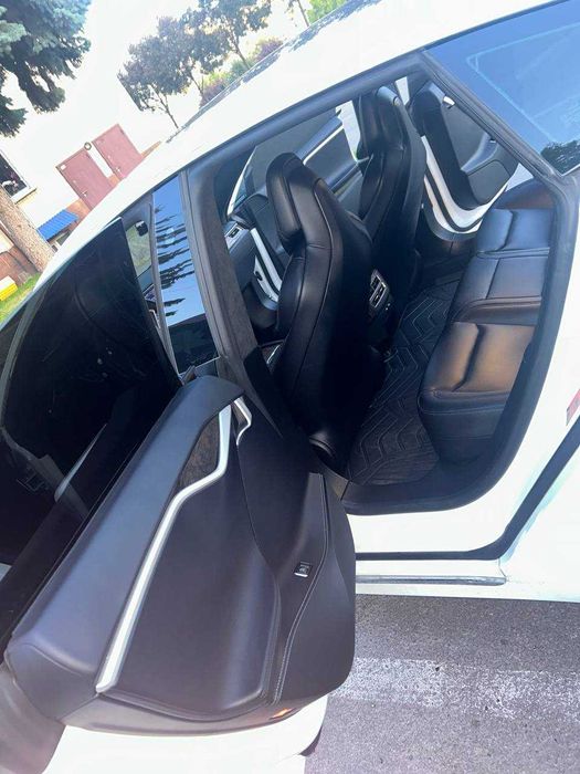 Tesla Model S 2017 VIN 5YJSA1E19HF218531 фото оголошення 10 з 23