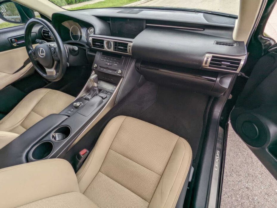 Lexus IS 350      2015