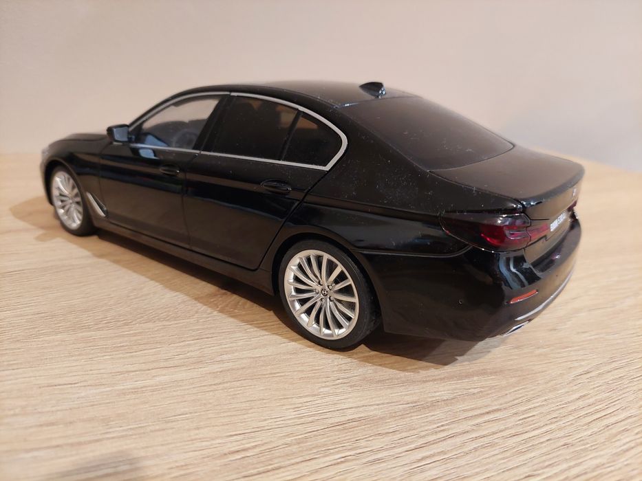 Model 1:18 Bmw 530Li Heimanba