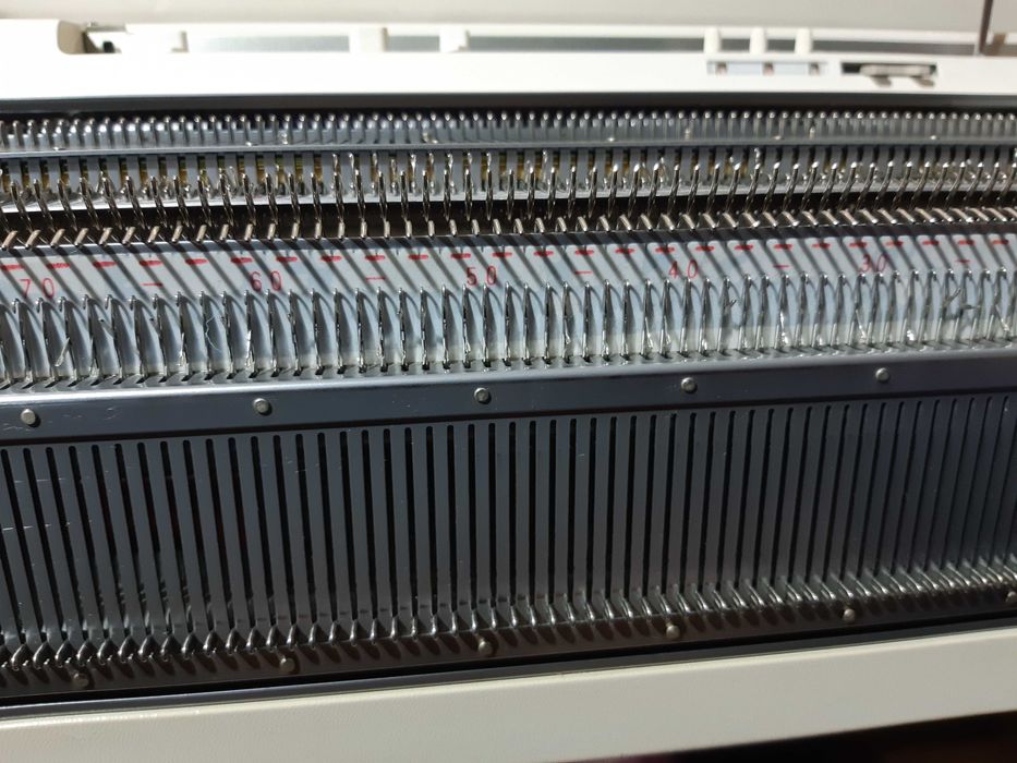 Двофонтурна вязальна машина Brother KH 893 Palie AII + KR850