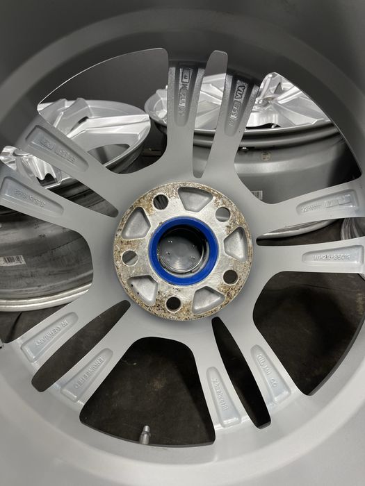 Диски R19 5x112 Et45 8.5J. Audi A6 C8 C7 C6 A8 Q5 Q3 Q2 VW Arteon Passat B8 ID4 ID Unyx Golf Jetta Skoda Superb Octavia Karoq Enyaq.
