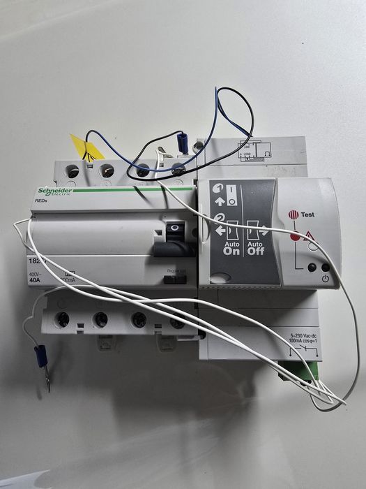 Vendo Diferencial 40 A shnaider