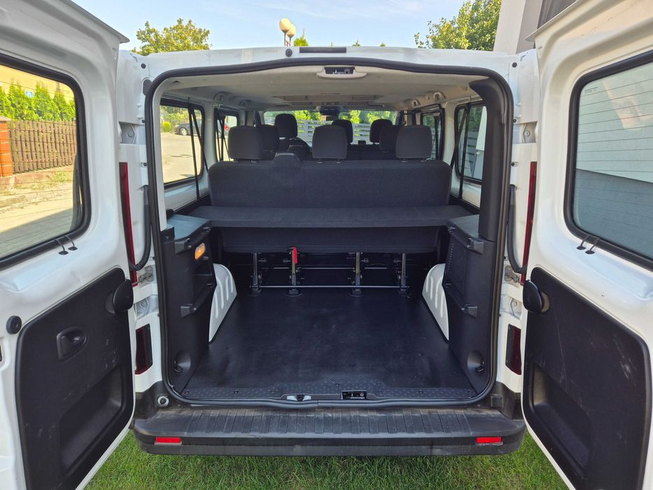 Wynajem bus 9 osobowy nowy model !!!