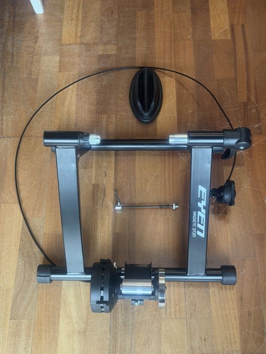 Trenażer EYEN Magnetic Sport czarny
