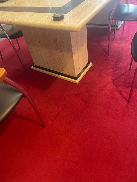 Mesa em Mármore com 8 cadeiras