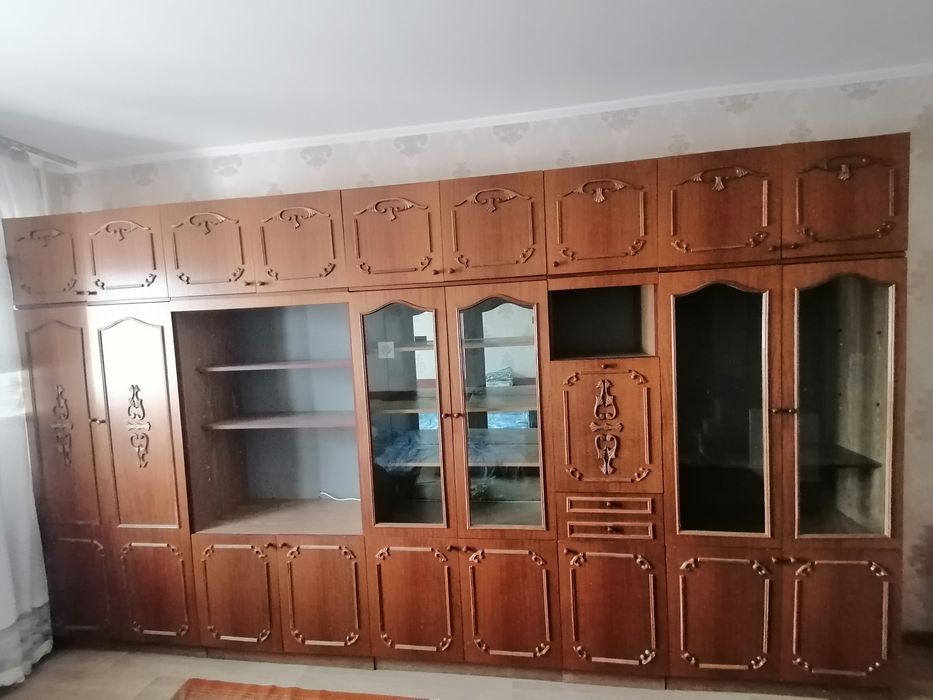 Стінка у вітальню
