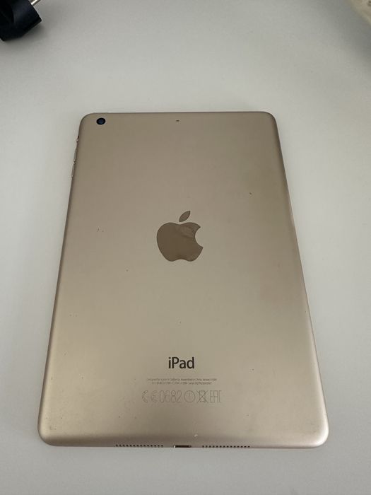 Ipad mini 3 dourado