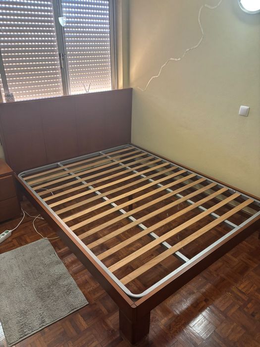 Cama e estrado de casal