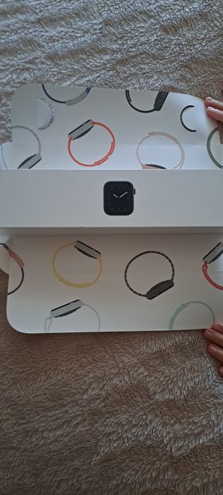 apple watch 5 44mm нові