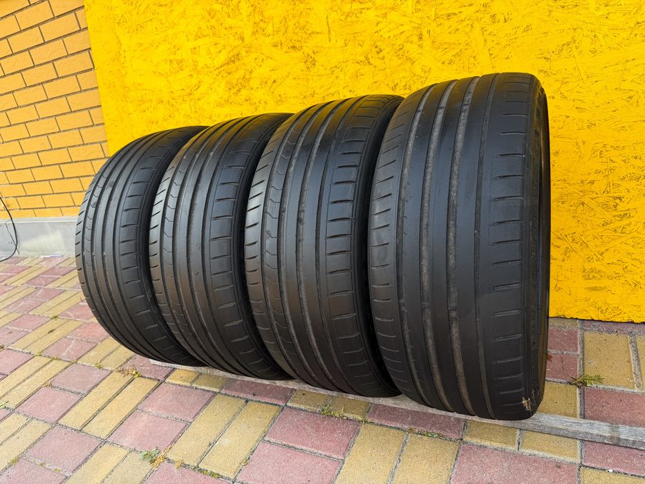 Шини Резина 225.35 R19 Dunlop Літо